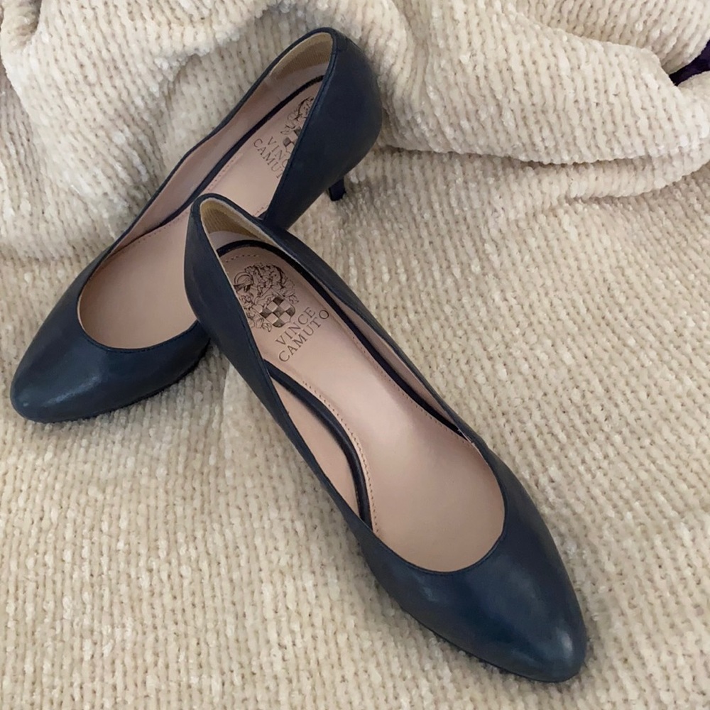 EUC Vince Camuto Blue Heels